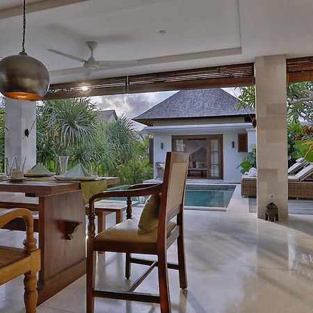 Villa Nikara Kuta  Exterior photo