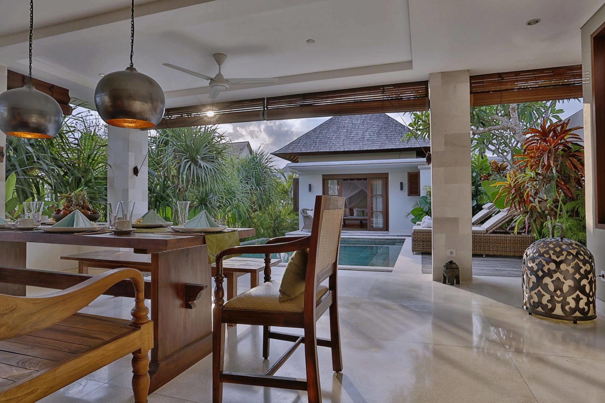 Villa Nikara Kuta  Exterior photo