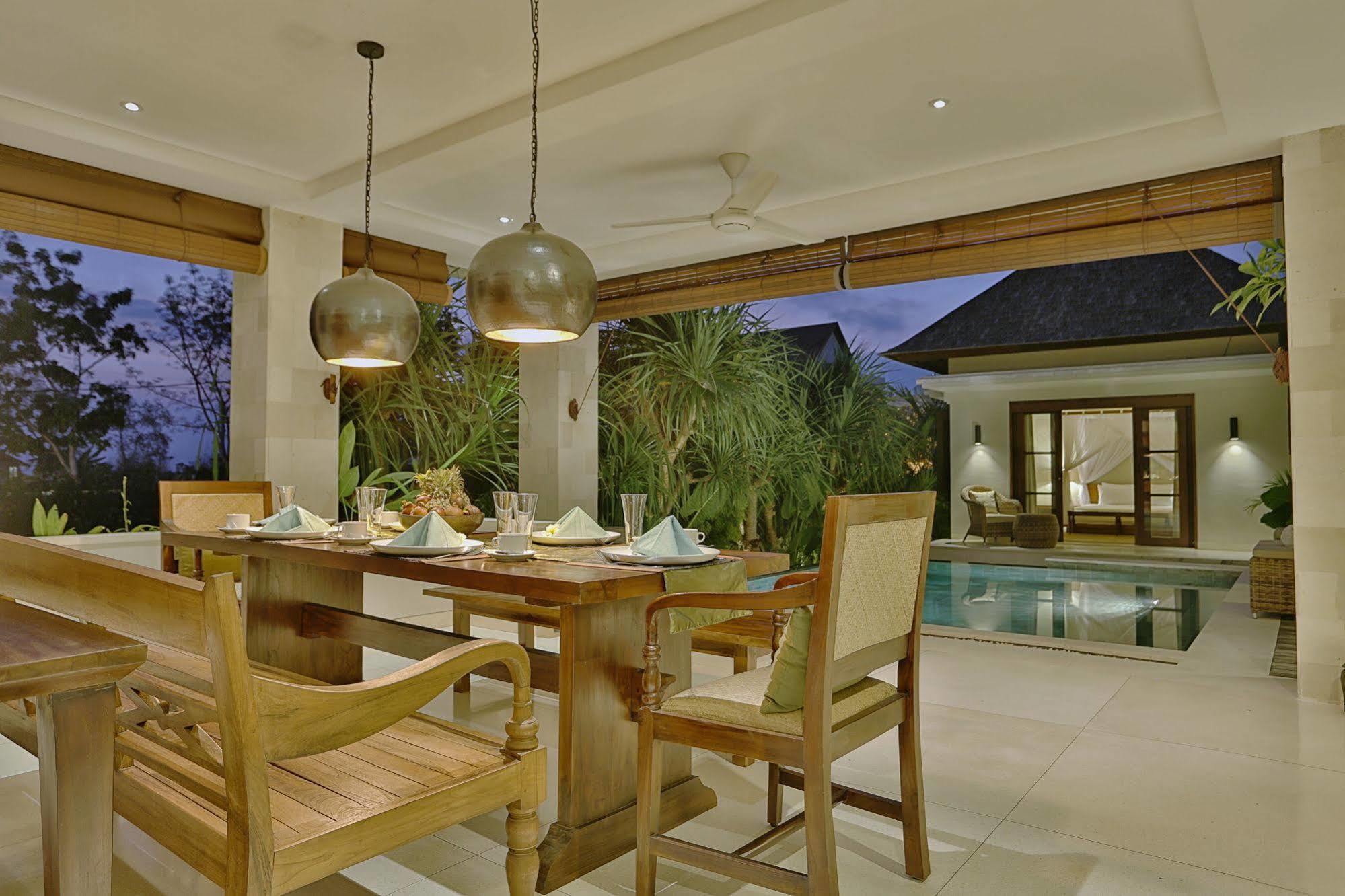 Villa Nikara Kuta  Exterior photo