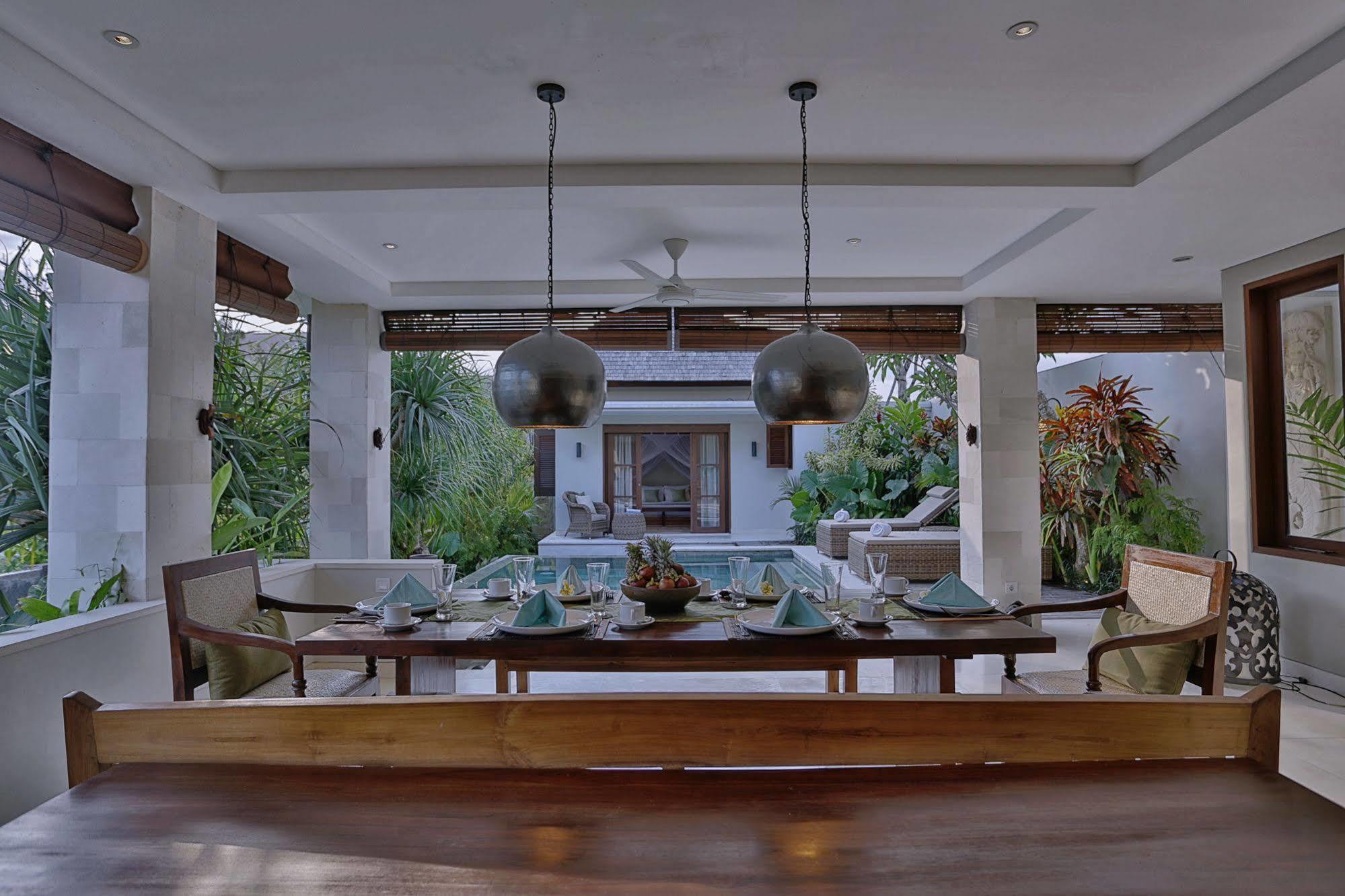 Villa Nikara Kuta  Exterior photo