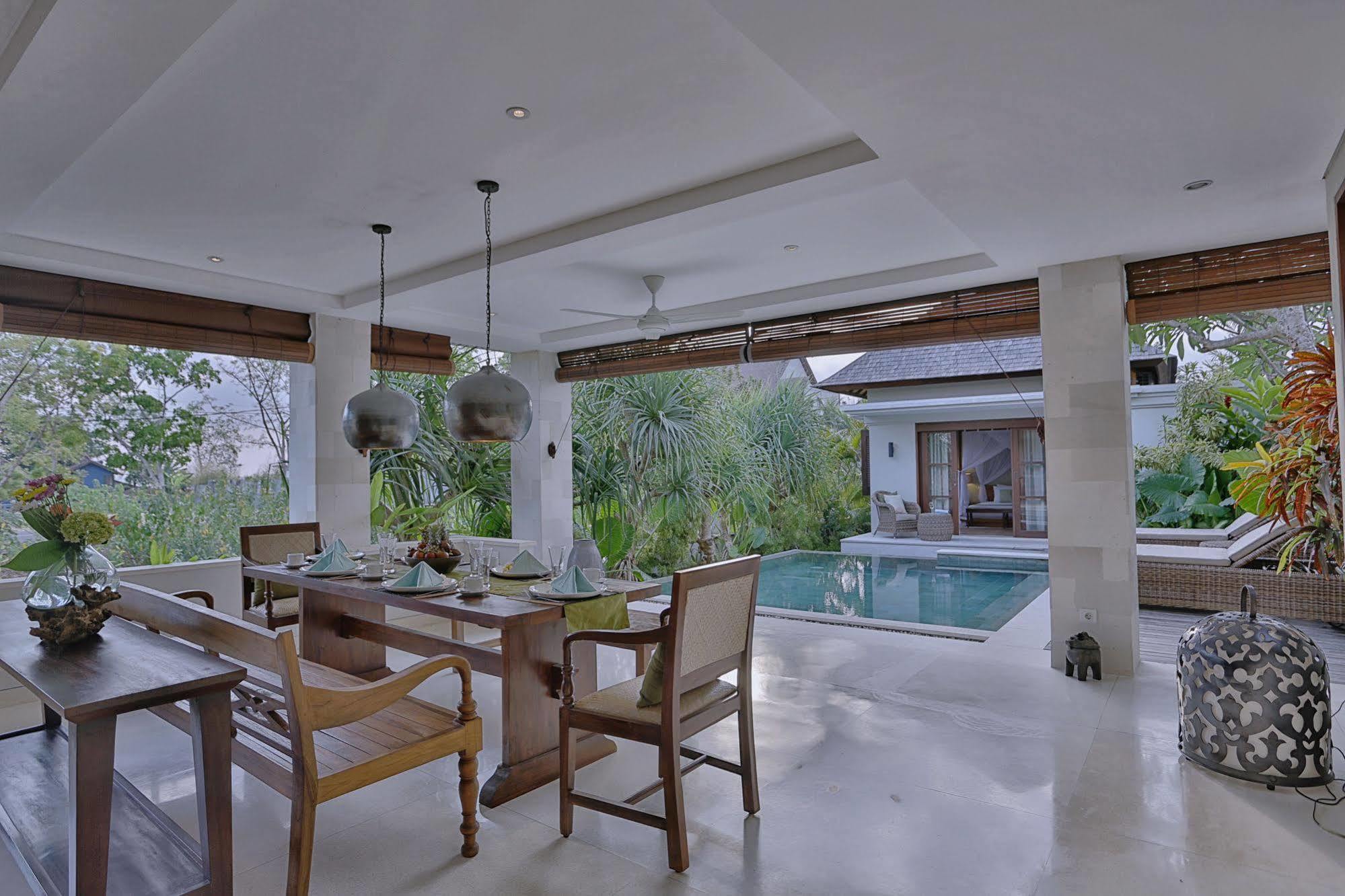 Villa Nikara Kuta  Exterior photo